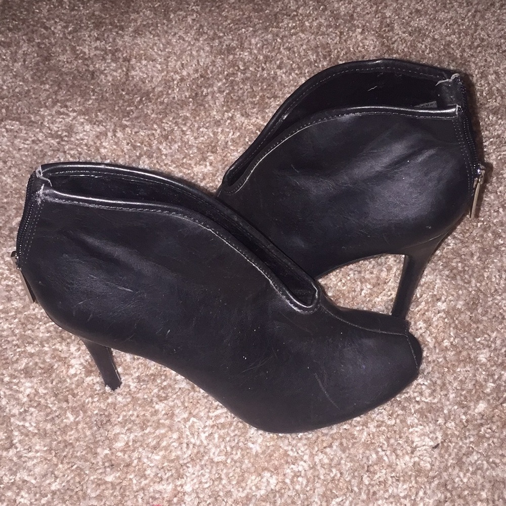 Cosmopolitan pumps
